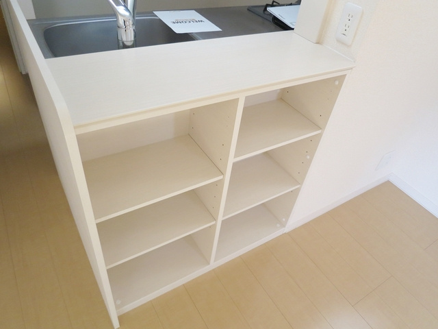 エテルナ瑞江の収納|小物を置いてもかわいいですね！