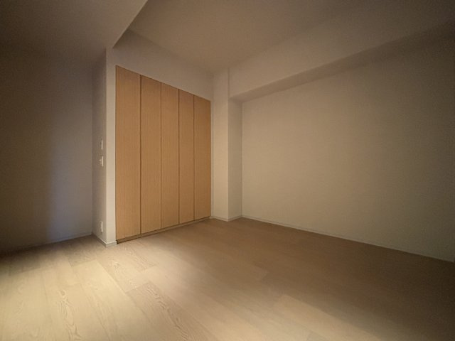 プラウド神宮前の洋室