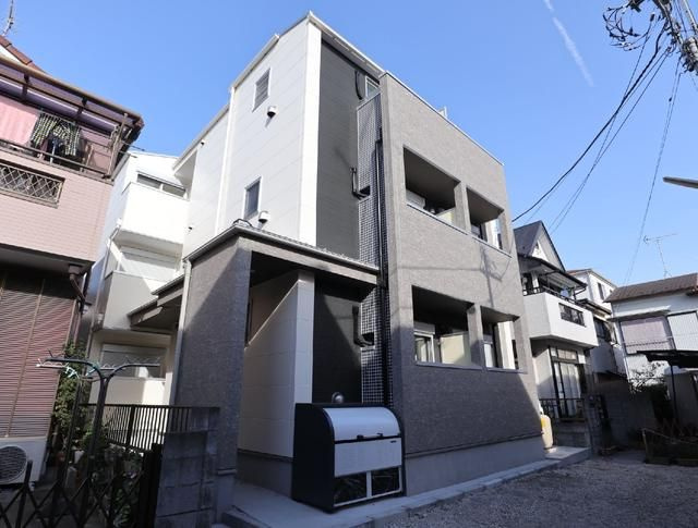 川口市芝４丁目のアパートの外観