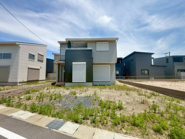 守山市小島町　新築戸建ての外観