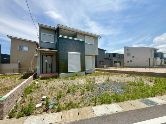 守山市小島町　新築戸建ての外観