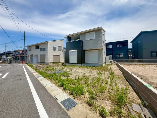 守山市小島町　新築戸建ての外観