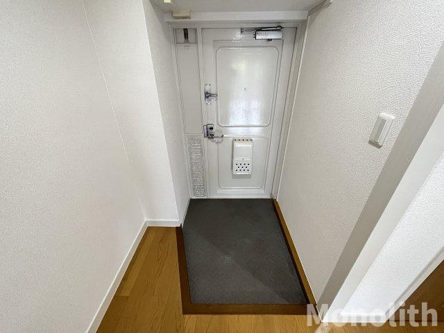 泉北茶山台２丁３番１号棟の玄関