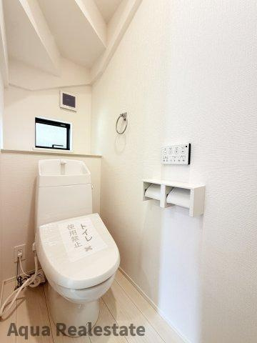 リナージュ藍住町乙瀬 01期のトイレ|ゆったりとした空間のトイレです