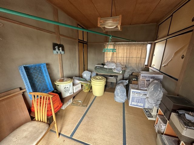 【北杜市明野町上手】日当たりと眺望が良い民家の和室|２階の和室