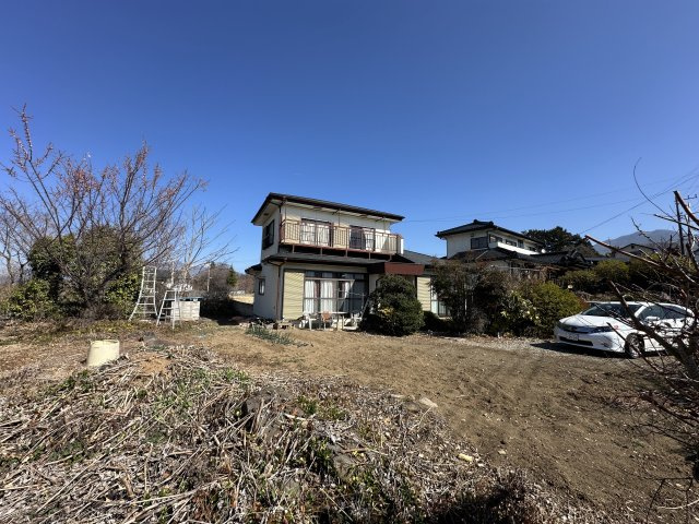 【北杜市明野町上手】日当たりと眺望が良い民家の庭