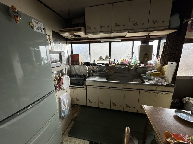 【北杜市明野町上手】日当たりと眺望が良い民家のキッチン