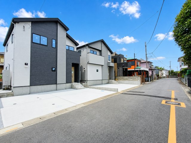 北葛飾郡松伏町　田中3丁目　新築戸建　全2棟の前面道路含む現地写真|前面道路含む現地写真です