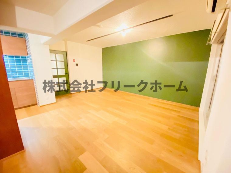 武蔵野市吉祥寺北町３丁目の賃貸マンションの居間・リビング