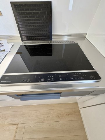 柳川市間 第2 2号棟のキッチン|IHクッキングヒーター搭載。掃除しやすくお手入れが簡単