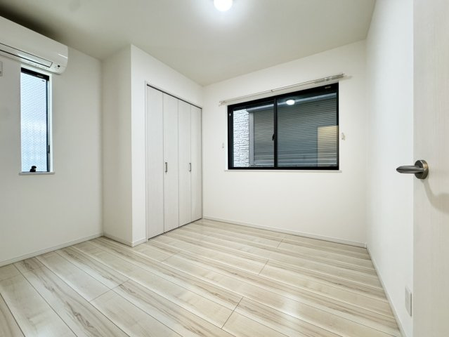 ＜LIBERi リーベリー＞新宿区山吹町　神楽坂生活エリア　中古戸建の洋室