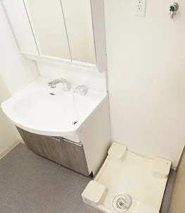 プレサンス新大阪ジェイズの洗面所