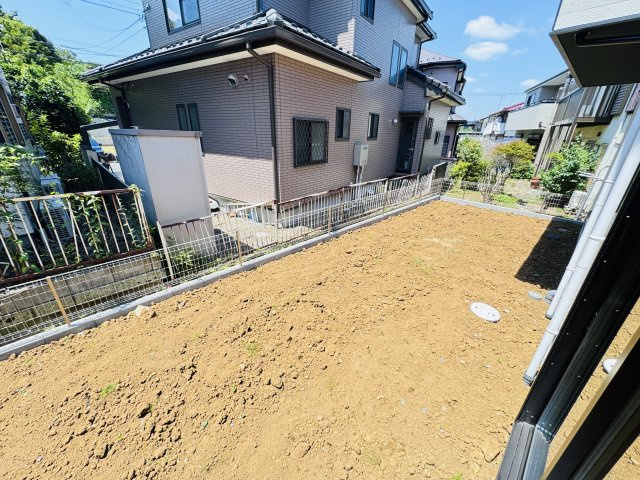 柏市布施新町４丁目新築戸建【富勢東小学校:10分】の庭|南側庭スペース