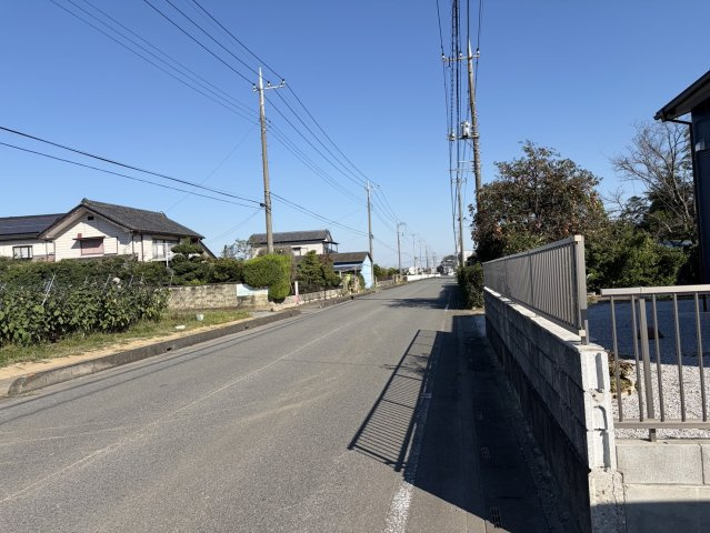 【前面道路含む現地写真】 | 本庄市児玉町上真下　クレイドルガーデン　新築戸建　全2棟　