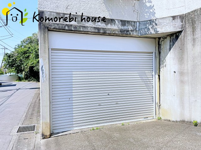 さいたま市見沼区御蔵　中古戸建の駐車場|駐車場があるので、車を買う予定の方も安心です