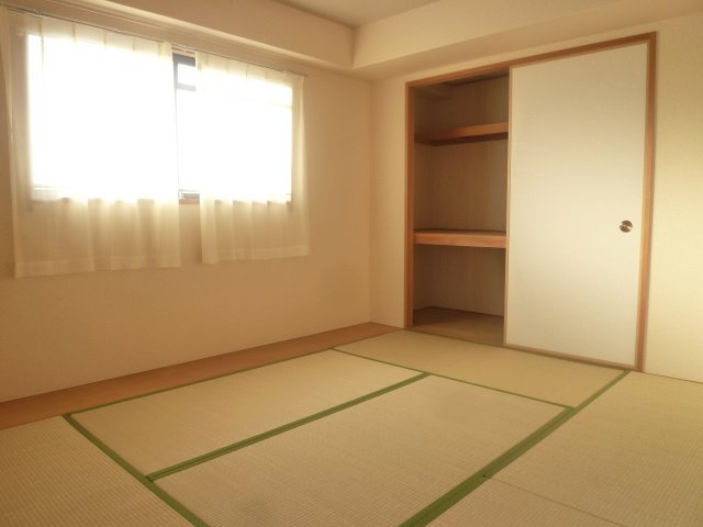 グランファミール桜川の和室