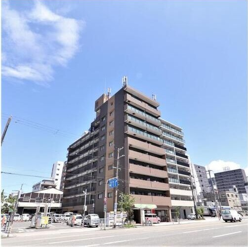 グランファミール桜川の外観