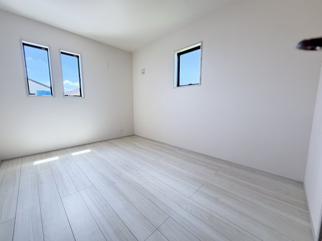 リーブルガーデンＳ第２前橋総社町植野　１号棟の洋室|２階洋室３です