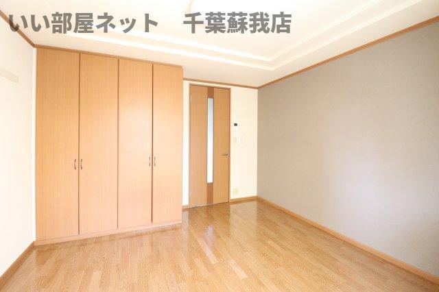 ガーデンハウスの寝室|使い勝手のいい寝室です