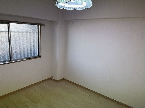 シャトー八戸の里の洋室