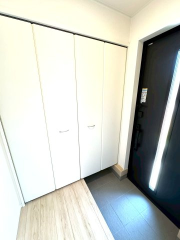 新築戸建　沼津市西間門第９　全１棟の玄関