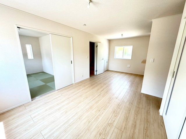 新築戸建　沼津市西間門第９　全１棟の居間・リビング
