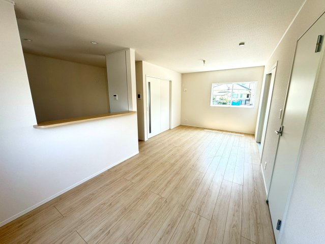 新築戸建　沼津市西間門第９　全１棟の居間・リビング