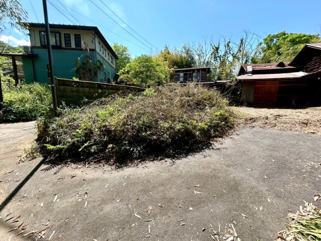 【外観】 | 土地の面積＝住宅面積ではありません。建ぺい率の問題などで、土地のある場所によって住宅を建てられる面積は限られています。高さもしかり、「土地」という言葉の中には、建築条件も含まれると考えておきましょう。