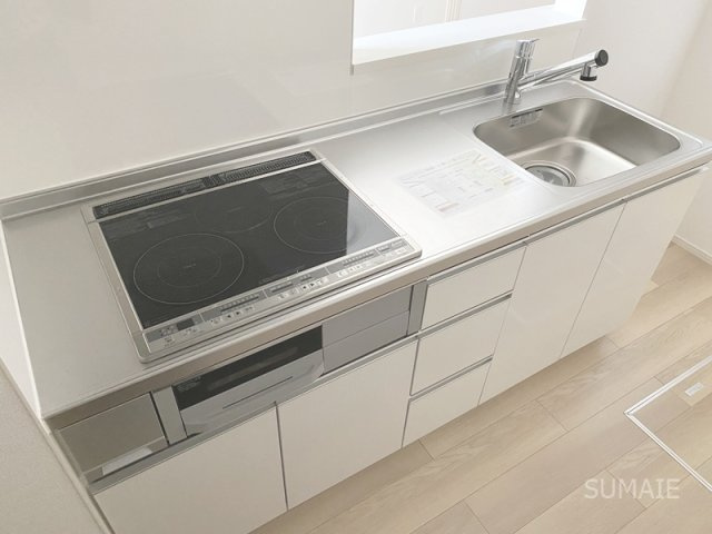 ヒカルサ大宮三橋のキッチン|お手入れ簡単なIHコンロです！