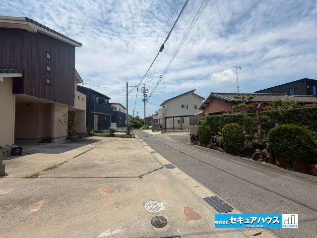 【同施工物件ご案内可】東海市富木島町南島　全2棟の前面道路含む現地写真|事前予約にて現地ご見学いただけます！お気軽にお問い合わせください♪
■株式会社　セキュアハウス■
住宅ローンに強く、知識、経験豊富なスタッフ在籍
お客様に寄り添い、ご成約後もサポート致します。