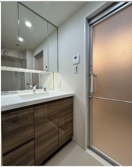 OPEN RESIDENCIA御徒町の洗面所