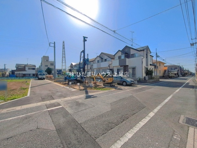 上尾市上30期　新築戸建　グラファーレ03の前面道路含む現地写真