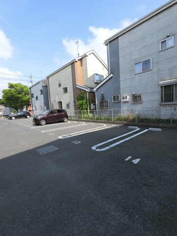 プライムスクエアの駐車場