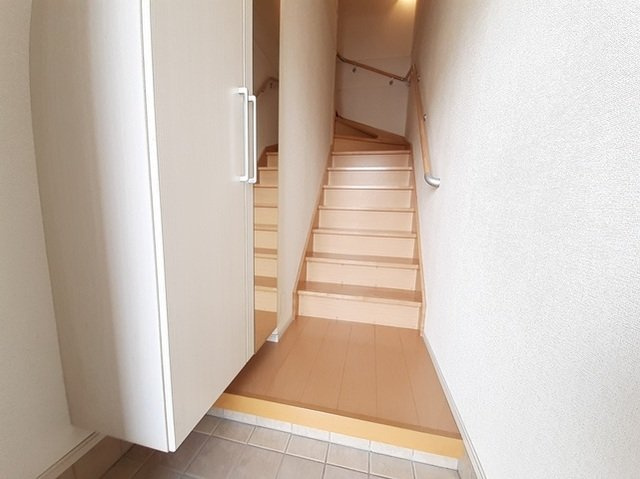 エスペランサＡの玄関|ゆったりとした玄関です