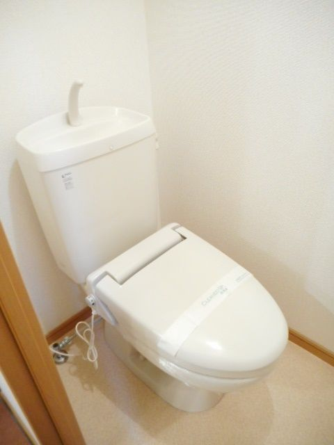 相模原市中央区東淵野辺３丁目の賃貸マンションのトイレ