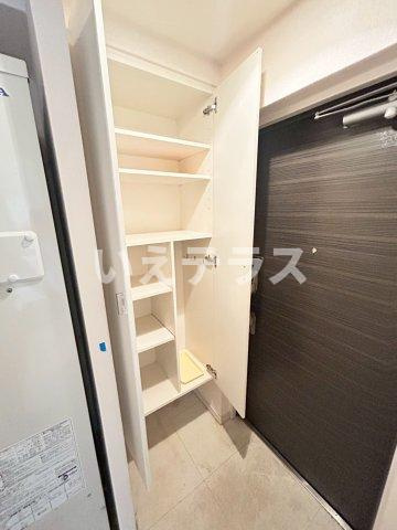 エスティ・ロアール神戸駅前の収納