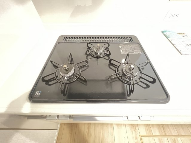 大和高田市築山第５のキッチン|ガスコンロ3口