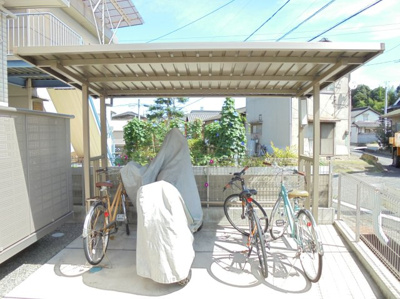 【その他共用部分】 | サニーフラット | 屋根付き駐輪場