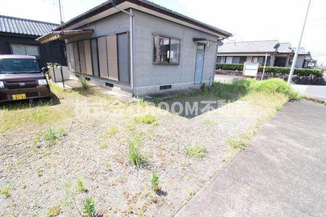 鮫島貸家の駐車場|駐車場があります