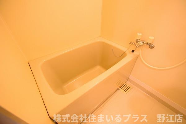ルミエール鴫野の浴室
