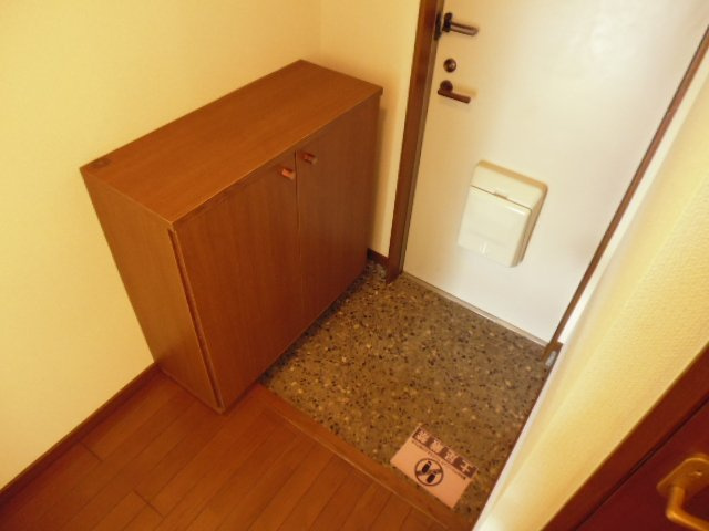 サンパティーク日向の玄関