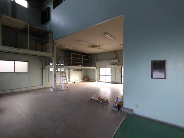 川越市大字府川の倉庫の内装