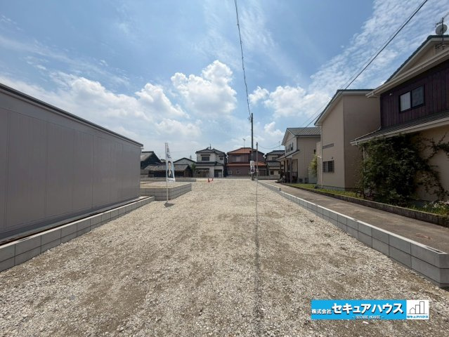 【同施工物件ご案内可】東海市富木島町南島　全2棟の前面道路含む現地写真|事前予約にて現地ご見学いただけます！お気軽にお問い合わせください♪
■株式会社　セキュアハウス■
住宅ローンに強く、知識、経験豊富なスタッフ在籍
お客様に寄り添い、ご成約後もサポート致します。