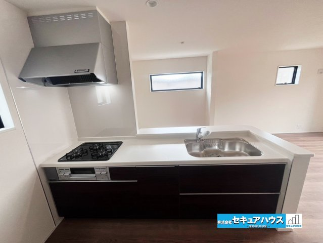 【本日ご案内可能】東海市富木島町南島　全2棟の内観：施工例|【キッチンイメージ】
◆同時にたくさんの料理が調理できる。「焼く・蒸す・煮る」の工程を同時進行で進めることができるので、料理を素早く作ることができます。育児でバタバタ忙しいママに嬉しい♪