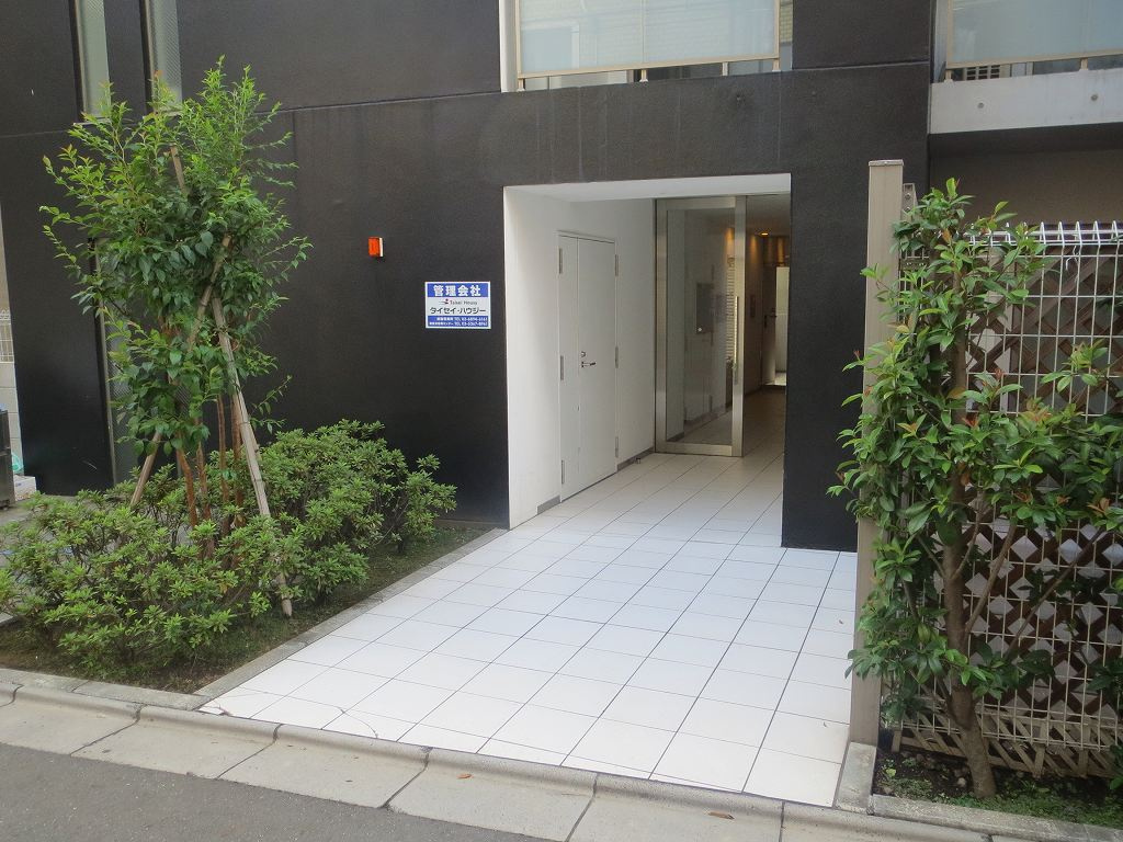カリーノ元浅草のエントランス