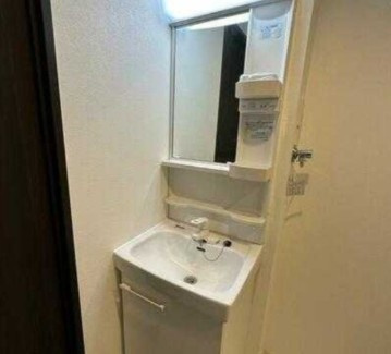 エテルノヴァローレ北浦和の独立洗面台|別部屋参考写真