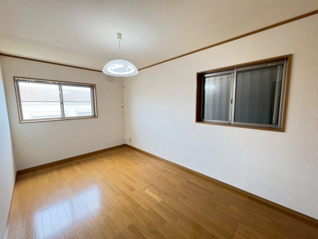 須磨区川上町１丁目　中古戸建ての洋室|コンパクトで使いやすい洋室です