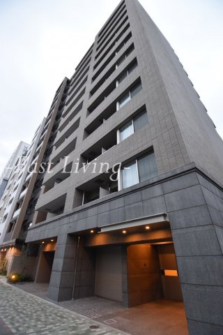 リンデンコート市ヶ谷のエントランス
