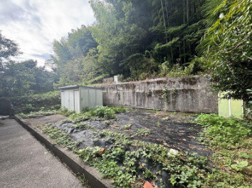 【並列駐車3台可】高知市大津甲　中古一戸建てのその他|ガーデニングや家庭菜園も楽しめるゆとりの敷地空間。