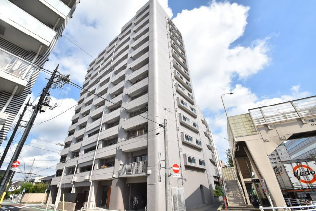 【現況写真】 | グランドマンション野方 | 前面道路と外観の様子です。～即日のご見学可能～　お問合せはお気軽にどうぞ。
